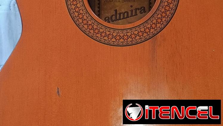 Guitarra Clasica Española de marca reconocida, Admira , modelo Sonia