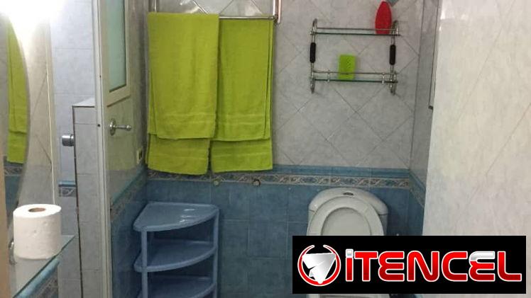 Se renta apto independiente de una habitación en el vedado por 17 y L. 58858577