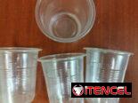 Platos, tenedores, vasos, vasos con tapa, vasos domo