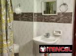 Casa en La Víbora de dos plantas con 2 habitaciones, carpoch y patio de tierra !!!