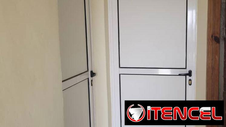 Ventanas y puertas de aluminio. Bajos de meseta. Mamparas de baños. Closet de espejos. Paños fijos ect