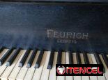 Piano de cola antiguo