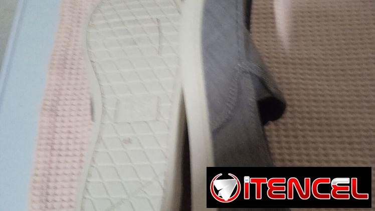 Se venden tenis muy cómodos número 39 en solo 5000 pesos color grises Los interesados timbrar al menos una vez vivo cerc