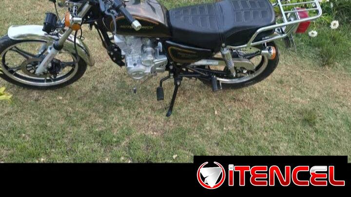 Se vende o se cambia por vehículo electrico con vuelto por encima. Me ajusto al precio