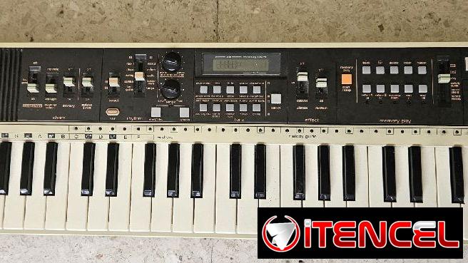 PIANOLA MARCA CASIO MT-70, EN BUEN ESTADO.