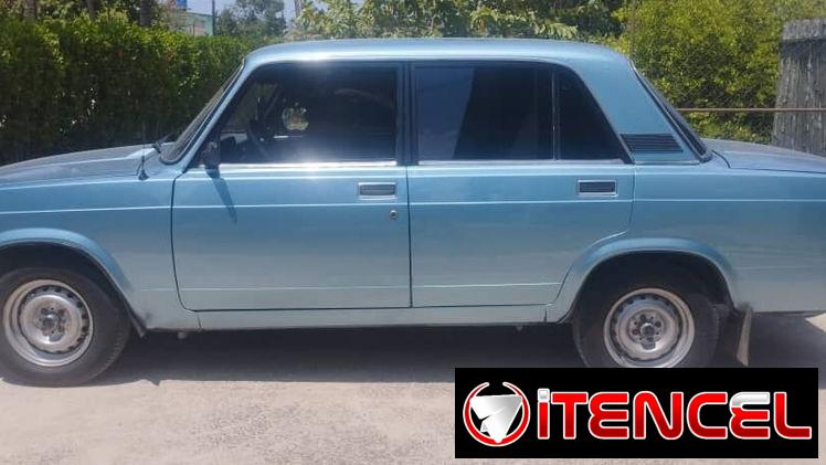 VENDO AUTO LADA 2105