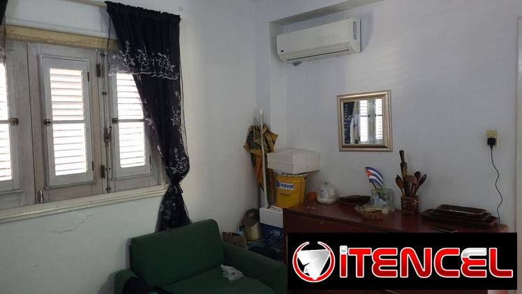 SE RENTA APTO PRIVADO DE UNA O DOS HABITACIONES EN EL VEDADO CERCA DEL MALECON HABANERO. 54026428