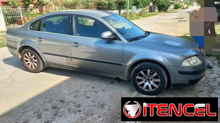 Vendo en 14000 o negocio este auto por apartamento en vedado o playa. Puedo dar vuelto