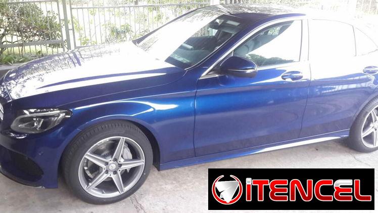 Mercedes-Benz Clase C de 2016 es un buen coche compacto de lujo,muy bien pintado