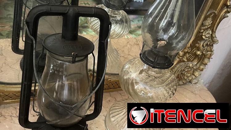 Vendo muebles antiguos y objetos antiguos decorativos