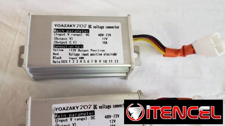 CAJA DE LUCES DE TRES CABLES PARA MOTOS ELÉCTRICAS