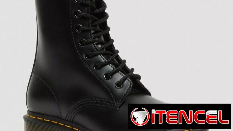 Botas de piel lisa.