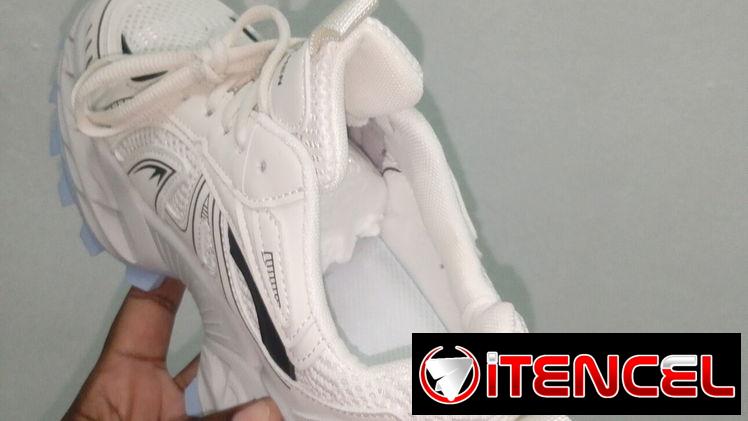 Se venden tennis nuevos
