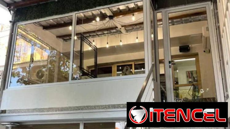 Marqueteria de aluminio y cristal , ventanas , puertas , mamparas para baño , paño fijo , estantes , ect