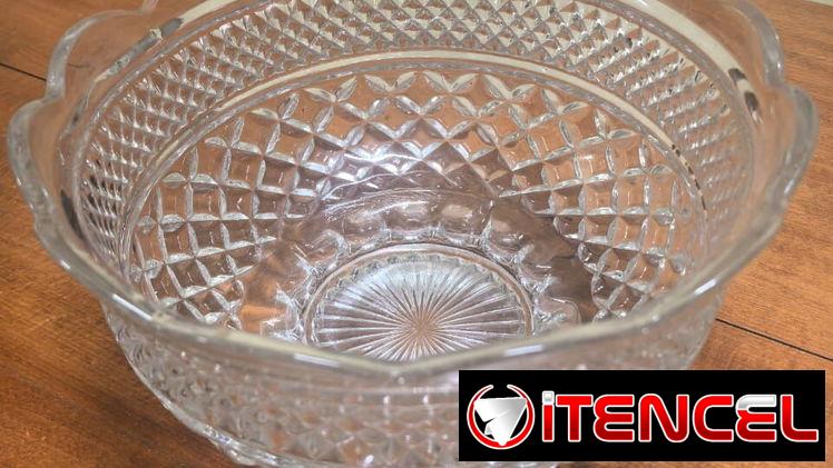 Se vende ponchera de cristal antiguo