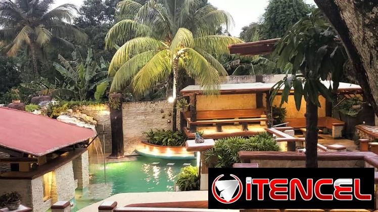 Pasadía de día y pasadía nocturno! Grupos/ parejas Cabañas con jacuzzi, piscina y mas!