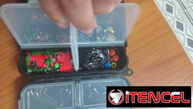 KIT DE ACCESORIOS DE PESCA, ENTREGA DE FACTURA, VARIEDAD DE ARTÍCULOS DE PESCA, ETC