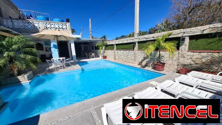 Renta casa en la playa de Guanabo con piscina con recirculación,  ubicada a 1/2 cuadra del mar +53 52463651 , 4 hab ,J