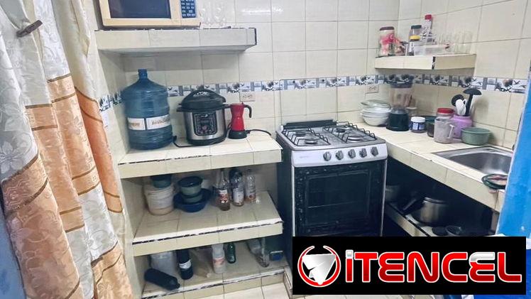Venta de Apartamento en Los Sitios. Tiene 3 habitaciones y gas de la calle