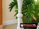 columna o pedestal antiguo elaborado en mármol blanco carrara italiano 52420164