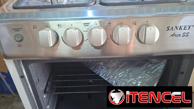 Cocina Sankey de 4 hornillas con horno