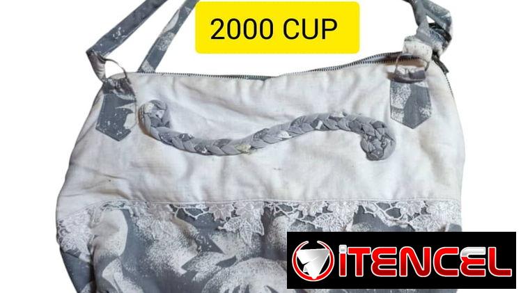 Cartera artesanal en 2000 cup