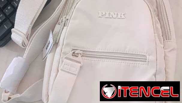 Mochila bandolera PINK de Victoria Secret