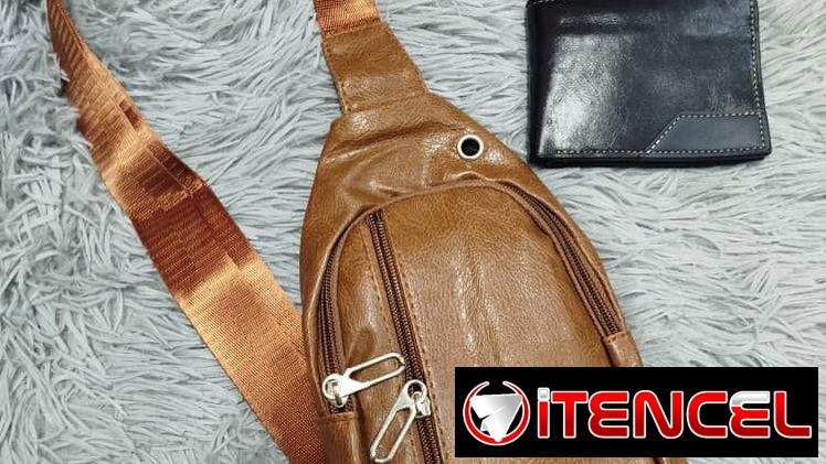 Bolso de hombre con billetera.   10 USD