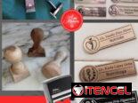 CUÑOS DE MADERA GAFETES PLACAS IMANTADAS PARA MÉDICOS PERSONALIZADOS