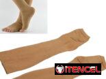 Medias de compresion nuevas en su estuche color piel y color negra.. 15 usd o al cambio