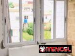 Marqueteria de aluminio y cristal , ventanas , puertas , mamparas para baño , paño fijo , estantes , ect