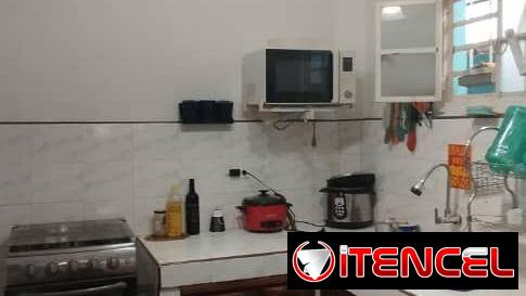 CASA TOTALMENTE INDEPENDIENTE  🏡🏡🏡 331 metros cuadrados  Cerca de 13 y 84. PLAYA