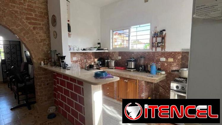 Apartamento en Alturas de Miramar 3 cuartos 2 baños