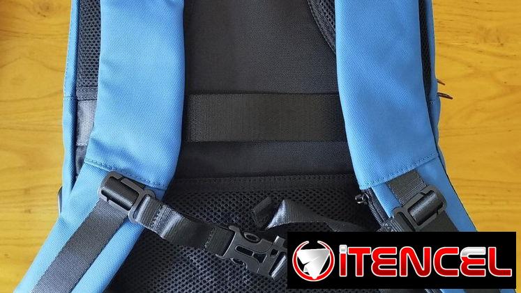 – Mochila S.A.F.E