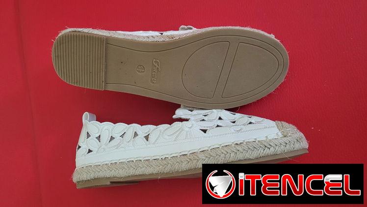 Zapatos tipo alpargatas