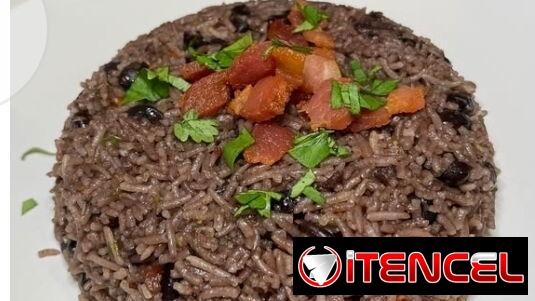 🎉 ¡Llevamos el auténtico sabor a la puerta de tu casa🏡, cerdo con un gusto auténtico  🐖 vamos Escríbenos  ya👌🇨🇺