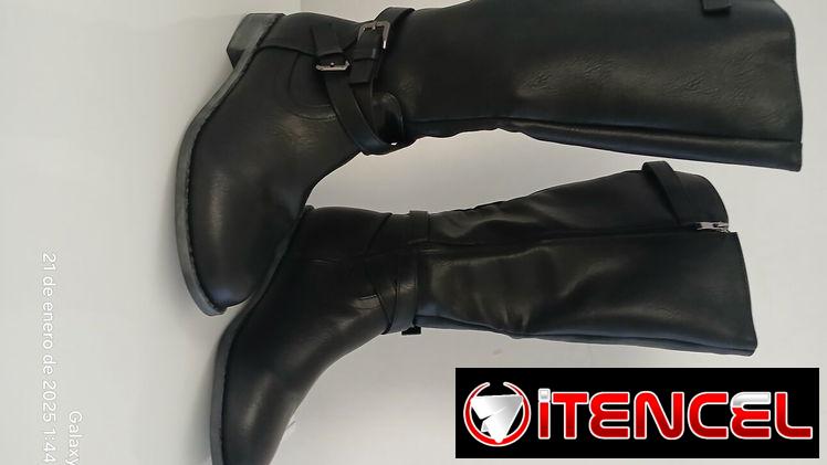 Botines negros nuevos número 42