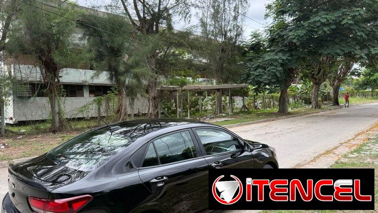 Vendo un negocio kia río, 2019 con 130,000 millas