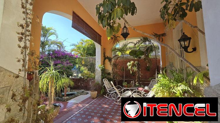 Vedado 150 mil usd casa independiente 4 ctos garaje jardín