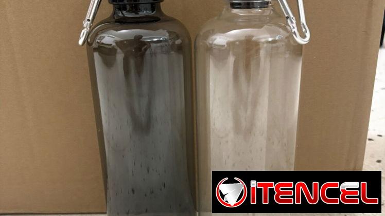 Termos plásticos de 600ml con enganches.