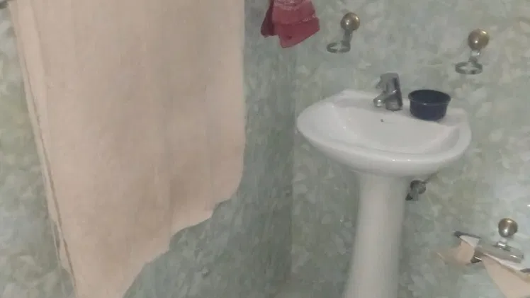 🏠 Venta de apartamento en El Vedado. Ubicada en una zona céntrica. Tiene 1 habitación