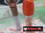 Se vende productos de maquillaje