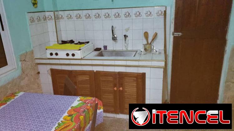 SE RENTA CASA DE 3 DORMITORIOS con PISCINA PEQUEña EN LA PLAYA DE GUANABO. 54026428 POR WHATSAPP