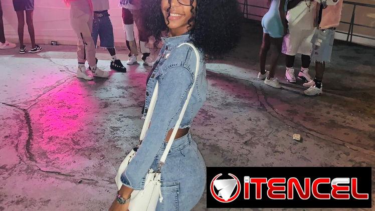 Chica joven busca empleo