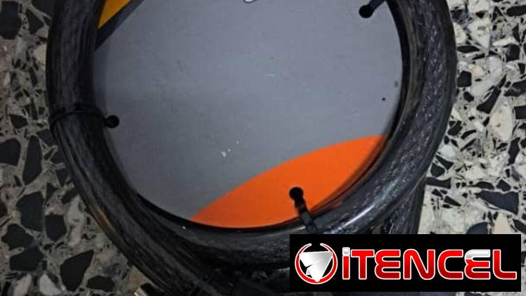 LONA o CAPA de TAPAR MOTO. CAPA Conductor. FORRO ACIENTO. CASCO. GUANTILLA. CANDADO Anticizalla. BAUL. TF:51469270
