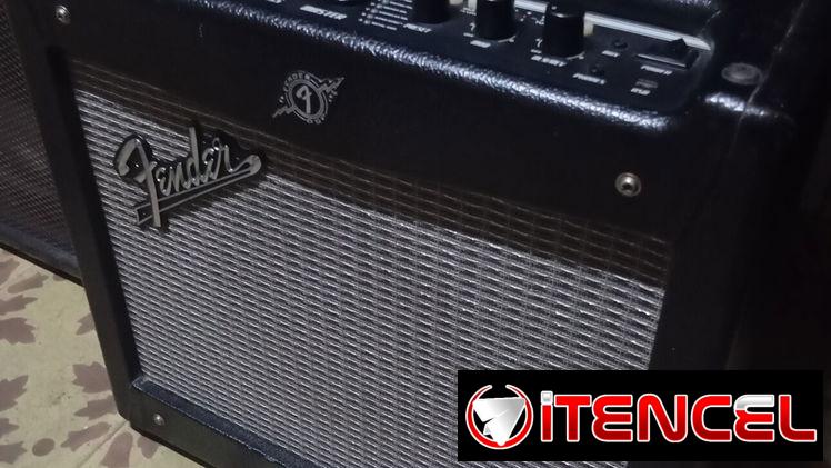 Amplificador de Guitarra Fender Mustang I V.2