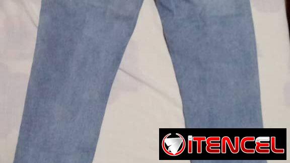 Pantalón de mujer de mezclilla