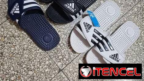 Chancletas Adidas