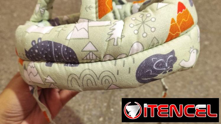 Casco protector para bebés e infantes.