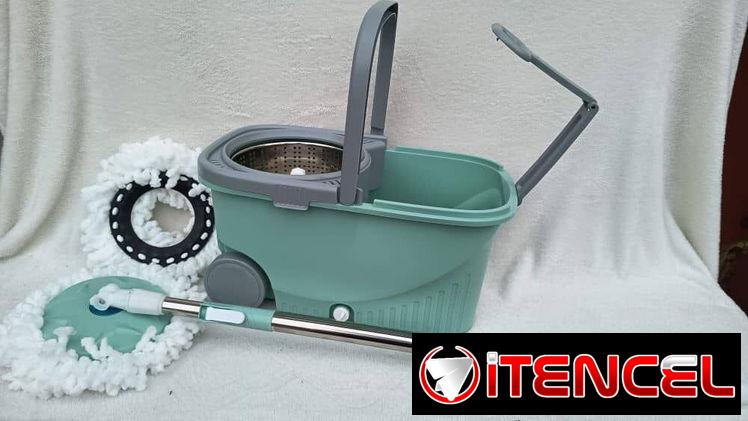 Fregona Giratoria con Cubo y Escurridor — $30 USD. No te esfuerces. Escríbeme al WhatsApp 56249037